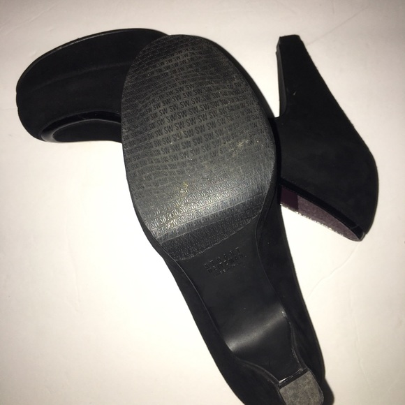 Black heels size 8 - Picture 10 of 11